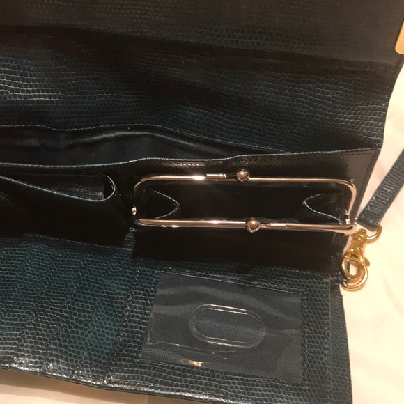 Clutch - Picture 4 of 8